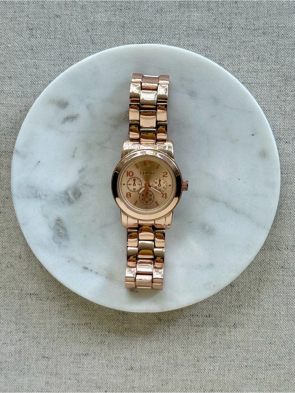 Rose Gold Metal Link Watch - Classic Dial